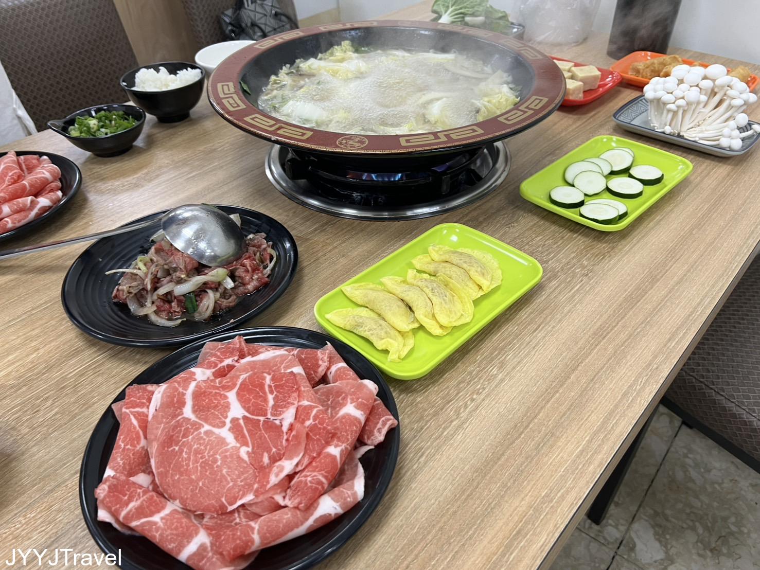 老張家自助石頭火鍋